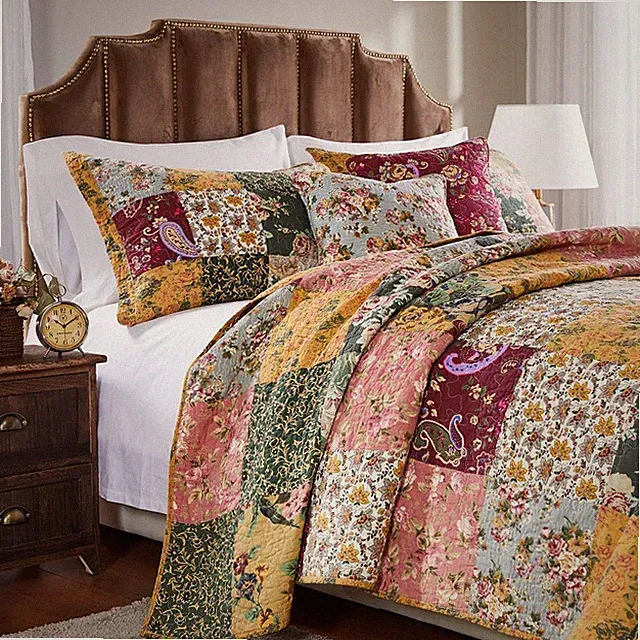 Antique Chic 3-Piece Multicolored King Quilt Set