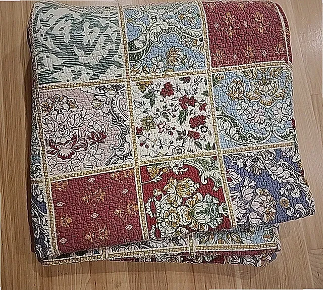 BOHO CHIC BOHEMIAN 83x84in BEDSPREAD QUILT BEDDING TWO SIDED MULTI COLOR Euc