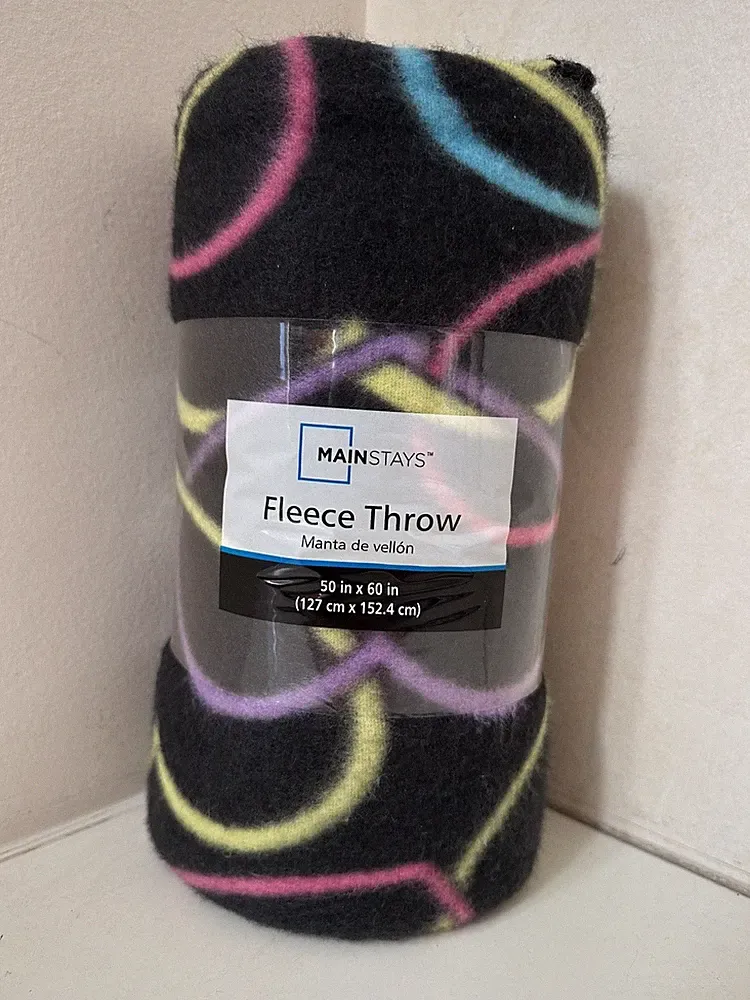 Mainstays Multi Hearts Fleece Throw 50in x 60in