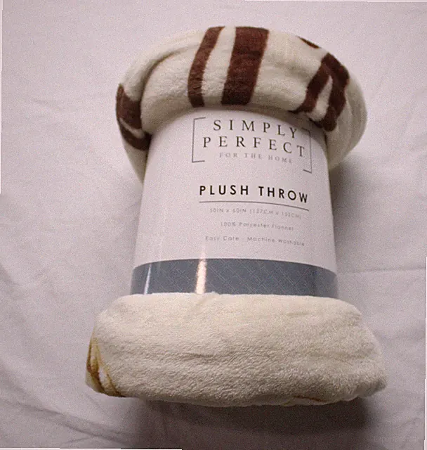 Simply Perfect Thankful Graphic Plush Throw Blanket LB3 Ivory/Multi Size 50"x60"