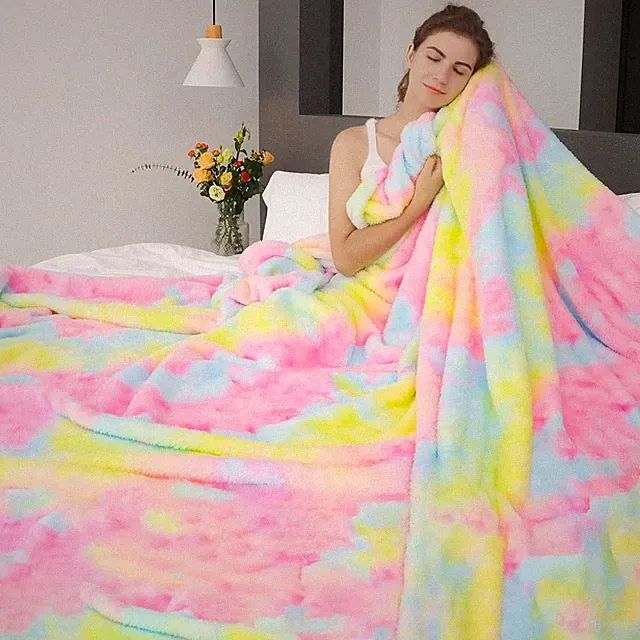 Super Soft Fleece Blanket Lightweight & Cozy Throw for Bed King Queen Twin Size